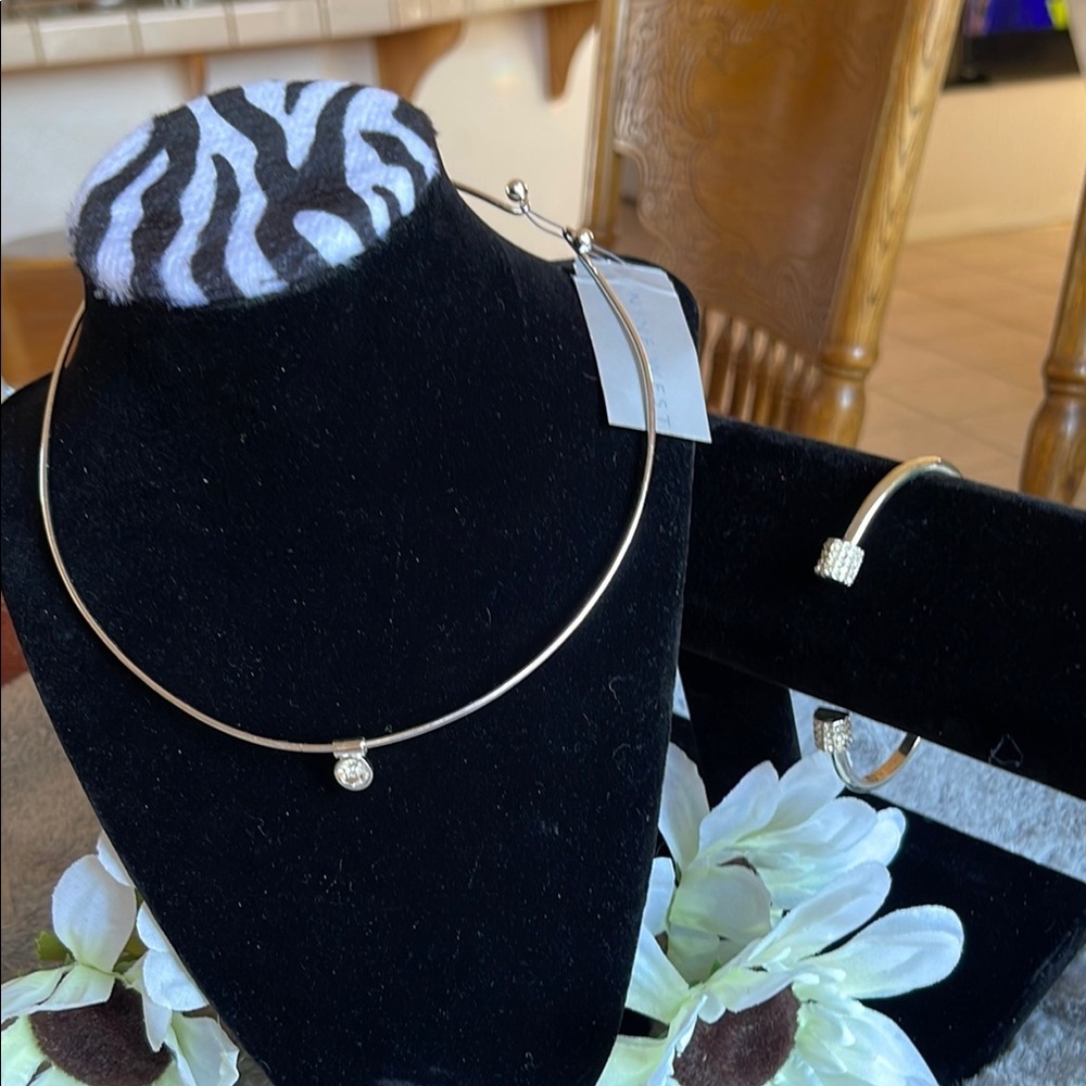 Nine West Gold Necklace With Crystal Accent